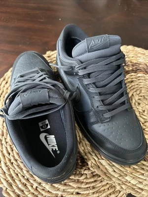 Nike Dunk GORE-TEX Low Triple Black for Sale | Authenticity