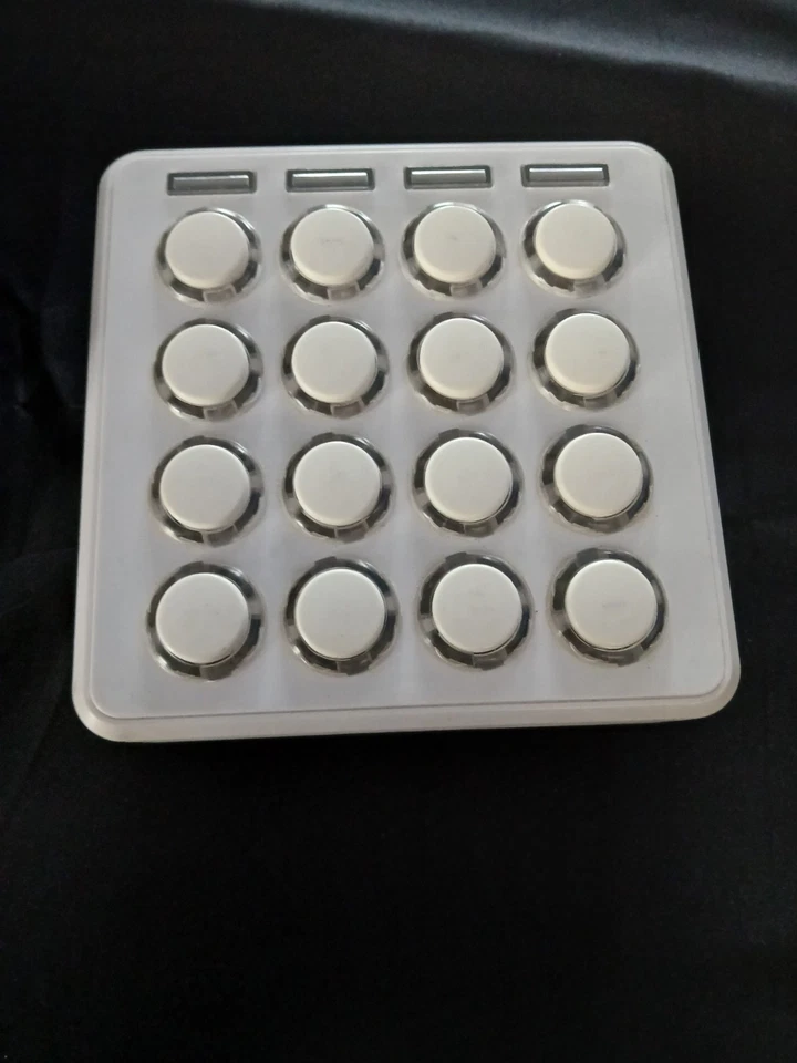 Midi Fighter 3D MF-0005 DJ Tech Tools weiß Arcade Tasten