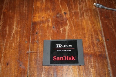 SanDisk SSD PLUS SDSSDA-240G 240GB 2.5'' SATA 6Gb/s Use Tested.