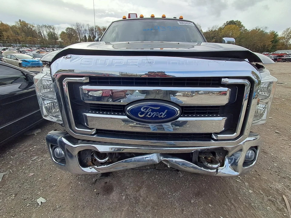 Luz de conducción usada se adapta a: camioneta Ford F350SD 2014 antiniebla parachoques montado grado Foto 2 de 4