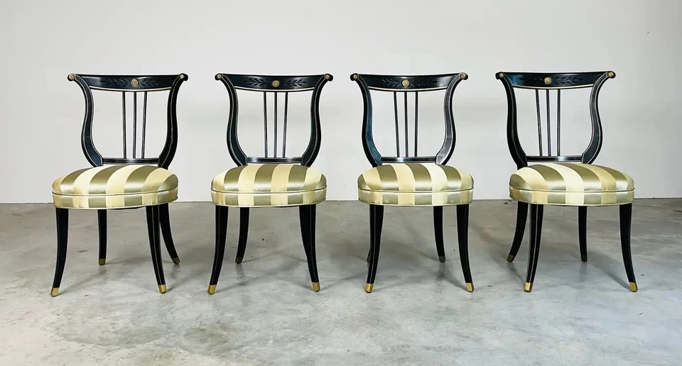 4 sillas laterales ocasionales neoclásicas con respaldo de lira negro y dorado satinado años 20 Foto 3 de 4
