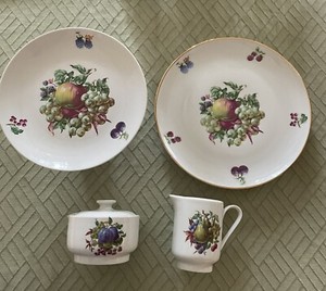Fine Naaman Porcelain 4-Piece Dessert Set-2 Cake Plates, Sugar Bowl and Creamer