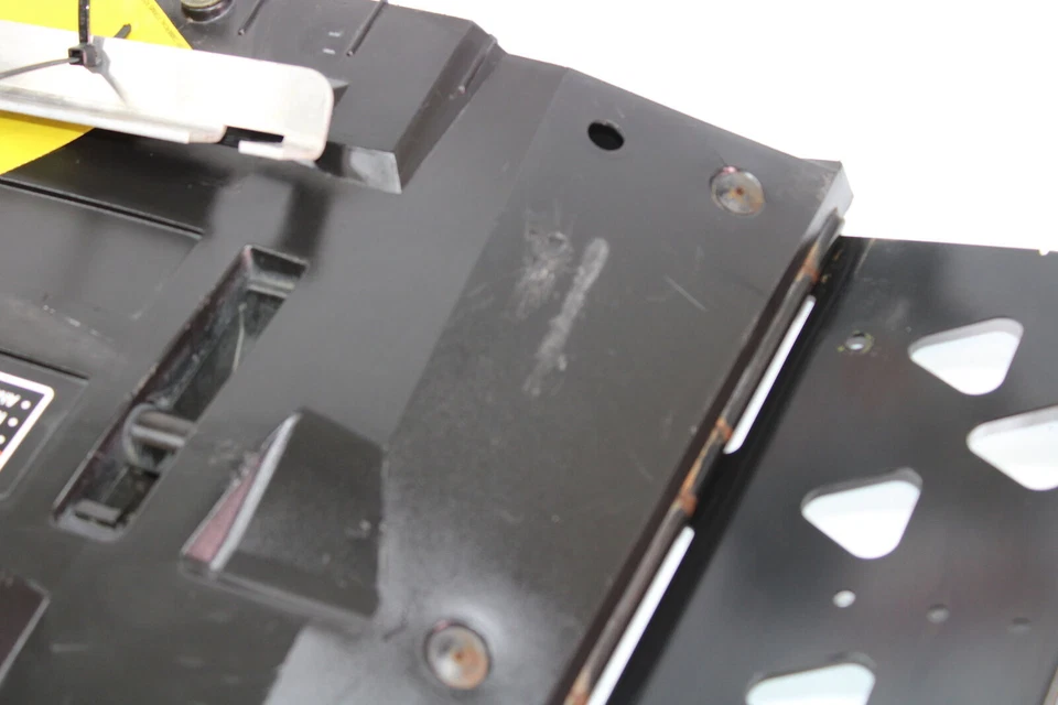 Ski-Doo Expedition 800R Xtreme E-TEC 2018 cubierta de caja de almacenamiento 510005714 Foto 3 de 4