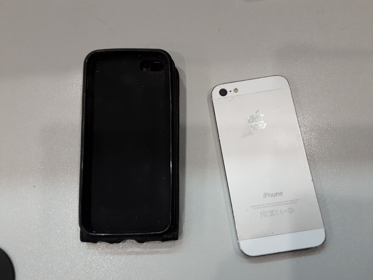 Apple iPhone 5 - 16GB - White & Silver (Unlocked) A1429 (GSM) (AU