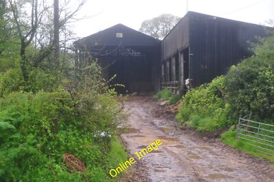 Foto 12x8 East Devon: Frogmore Farm Hollis Kopf mit Blick auf eine Scheune a c2014