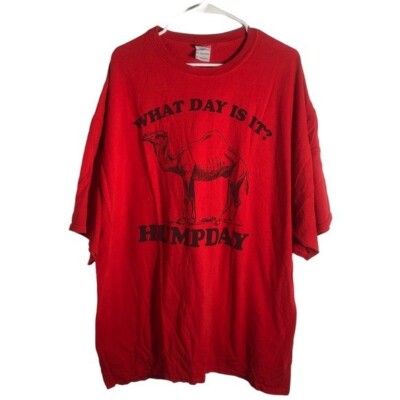 Vintage Gildan Hump Day camel short sleeve tee. Sz 3XL red