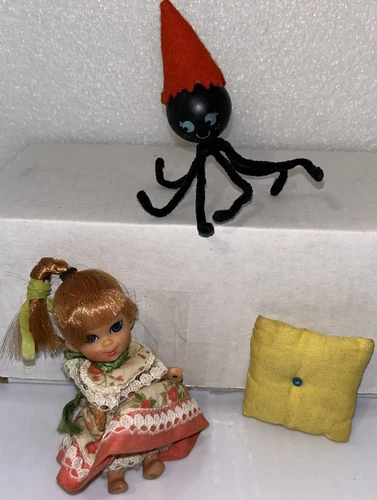 Mattel Liddle Kiddles LIDDLE MIDDLE MUFFET Storybook DOLL Spider Pillow Bowl
