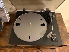 Insignia NT-BTST21 Bluetooth Stereo Turntable Black