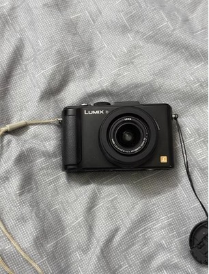Panasonic LUMIX DMC-LX7 10.1MP 3.8x Optical Zoom blcak Digital