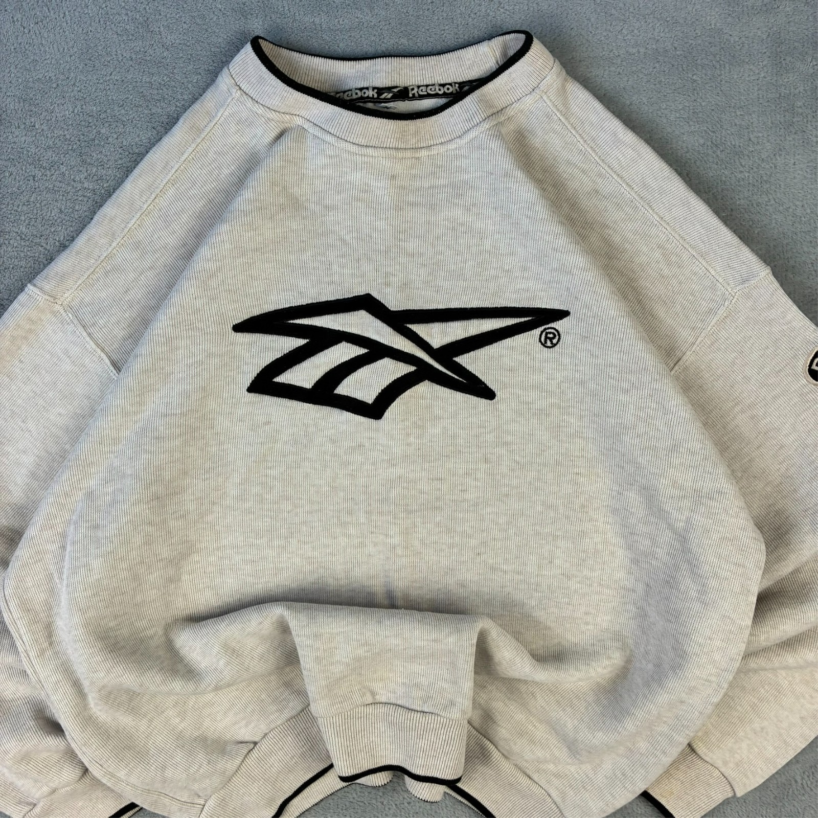 Vintage Reebok 1990's Grey Vector Logo Knitted Size Medium Pullover Jumper image 3