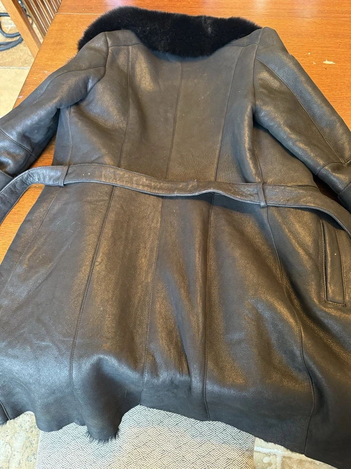 Large Fashion Leather and Fur Women’s Jacket Coat - Image 4 of 4