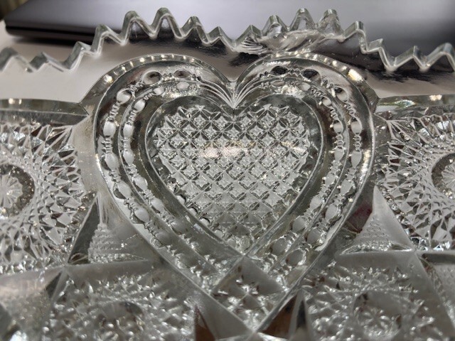Vintage Imperial Glass Nucut "Hearts" Round Bowl with Sawtooth Rim