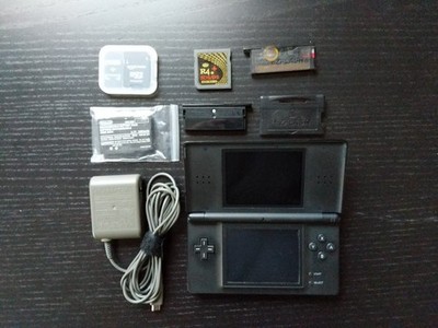 Nintendo DS Lite Handheld System Onyx Black with R4 And GBA Flash Carts
