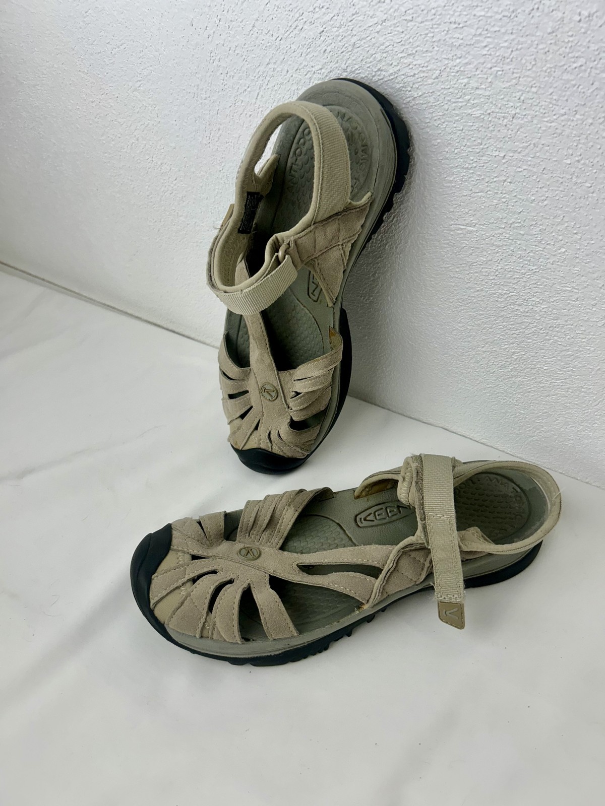 Sandali Keen donna taglia 10 scarpe da trekking outdoor punta chiusa cinturino resistente all'acqua