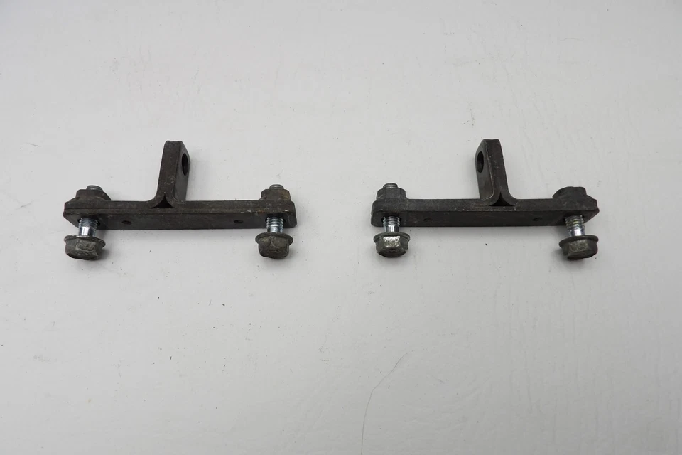 Soportes de montaje de bobina de encendido delanteros y traseros Honda CB650SC Nighthawk 30505-ME5-000 Foto 2 de 4