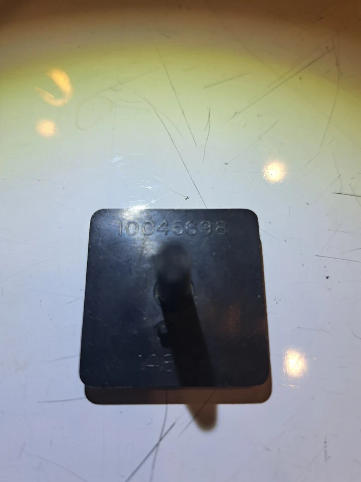 Nuevo de Lote Antiguo Chevy Corvette Indianapolis 500 1986 emblema de tablero, coche de ritmo oficial, raro Foto 2 de 4