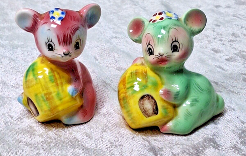 Vintage PY Honey Bears Salt & Pepper Shakers Holding Honey Pot Japan 3" - Picture 5 of 16