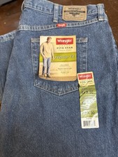 NWT WRANGLER MEN'S FIVE STAR Regular FIT BLUE JEANS, PREMIUM DENIM, SIZE 44x30