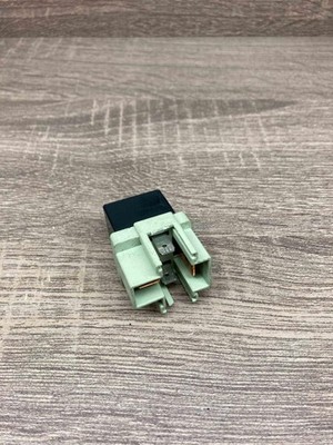 MR301978 ACB82201 M09 Other relay Fits for Peugeot 4007