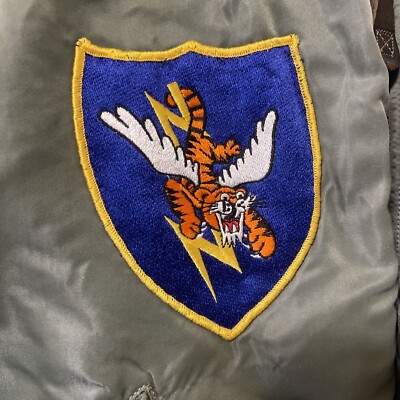 VIETNAM WAR USAF L-2B LIGHT ZONE FLYING Flight JACKET Date VIETNAM WAR USAF L-2B LIGHT ZONE FLYING Flight JACKET Date
