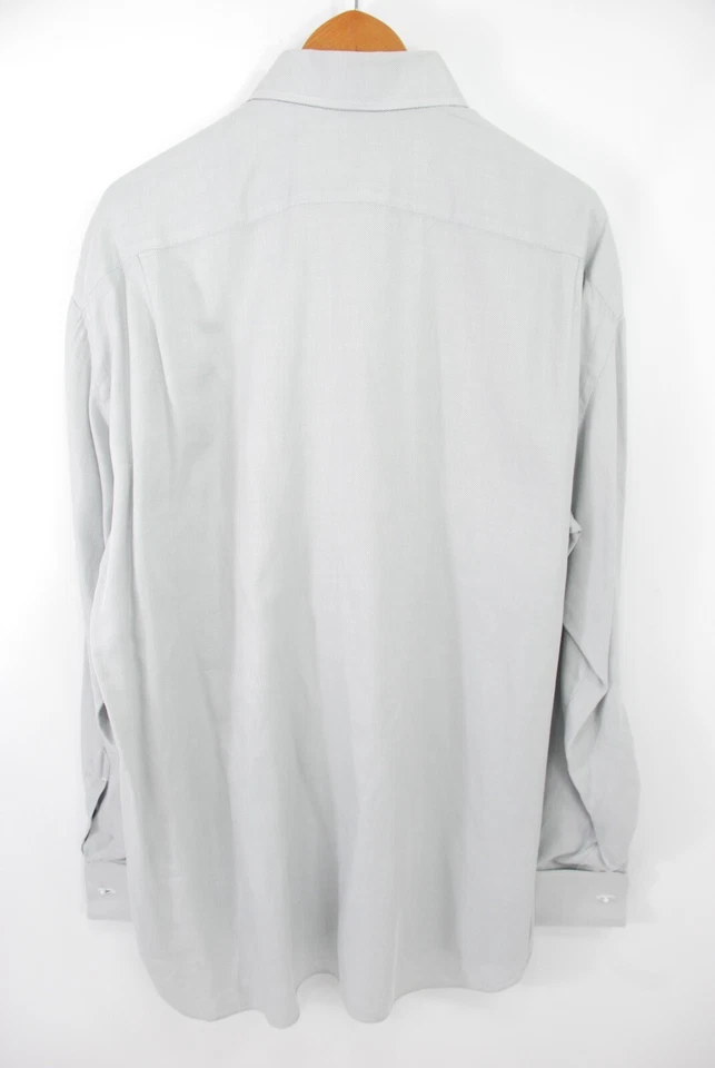 Camisa social Borrelli Napoli gola espalhada punho francês sarja cinza 16,5/42 cm - Imagem 3 de 4