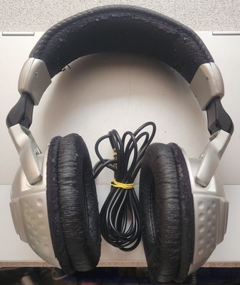 BEHRINGER HPS3000 HIGH-PERFORMANCE STUDIO OVER EAR HEADPHONES