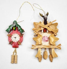 x2 Vintage Wood Cuckoo Clock Ornaments Natural Deer Trophy Red 3.25-4.25in