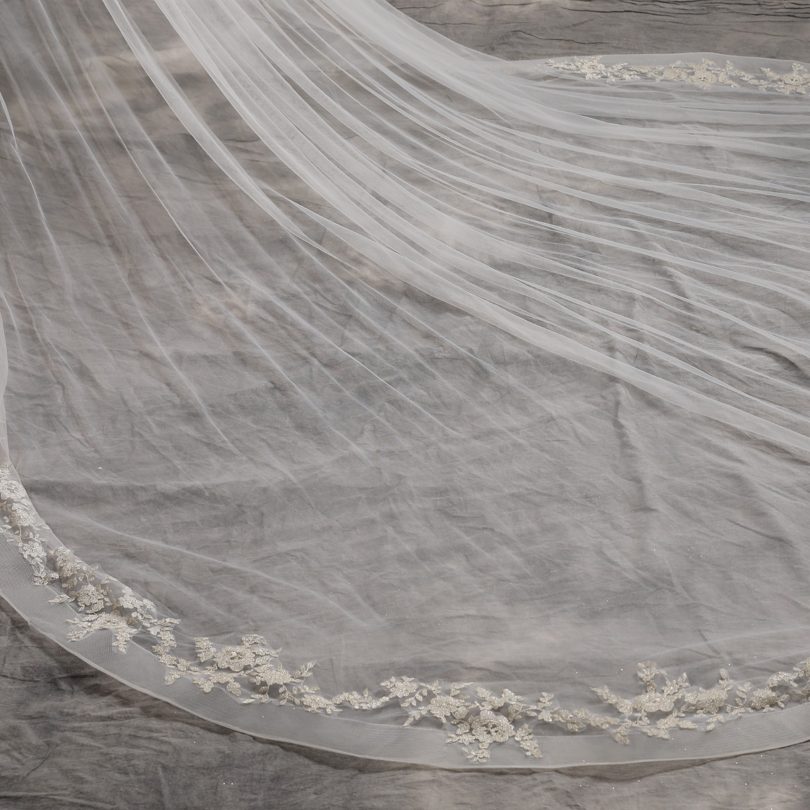 2-Layer Wedding Veil Beautiful Bridal with Blusher Floral Veil thumbnail 5