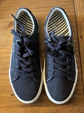 Taos Women's Plim Soul Shoes. size 8.5. New In Box
