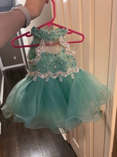 3to 6 Month Baby Girl Pageant Dress Only Wore Once - Picture 1 of 7
