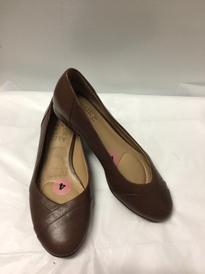 naturalizer gilly flat