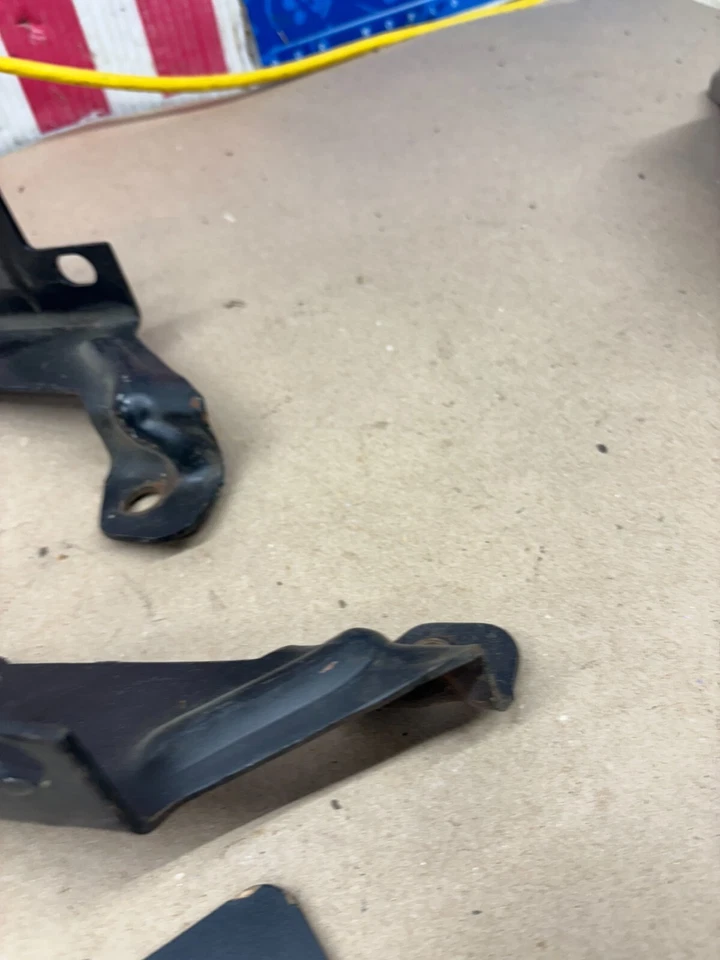 1979-1986 MERCURY CAPRI FORD MUSTANG REAR SEAT BRACKETS HINGES 79 1980 1982 1984 - Image 4 of 4