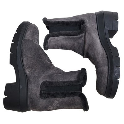Stuart Weitzman Norah Chelsea Booties Grey Suede Lug Sole Chunky 7.5B Spain
