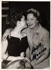 ROMY SCHNEIDER MOVIE FILM ACTRESS AUTOGRAPH SIGNED PHOTO (U16092)