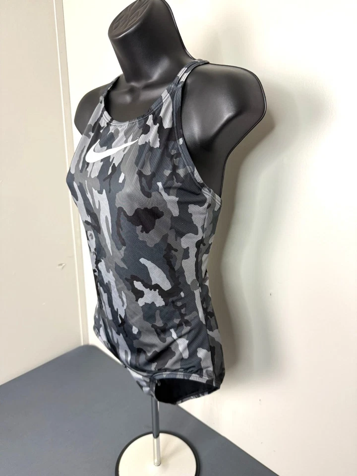Traje de baño de una pieza Nike camuflado con espalda araña negro gris talla XL Foto 3 de 4