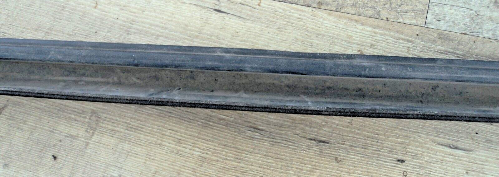 1998-2001 Ford Ranger Mazda Pu    Window Inner Beltline Seal    Left Front Door