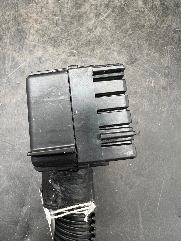 06-11 Chevrolet HHR OEM Motor Relé Relé Caja Coleta Cableado Arnés R61930003A Foto 2 de 4