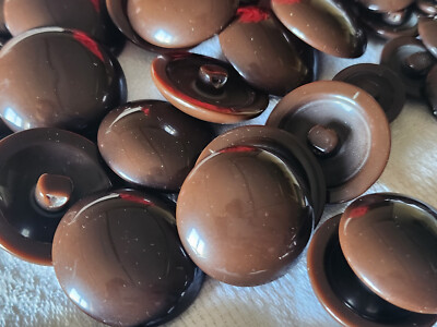 Lot De Boutons Vintage Marron Bombés - Tailles 1,8 à 3 Cm - Références 3506 à 3509 - Occasion (fond De Mercerie)