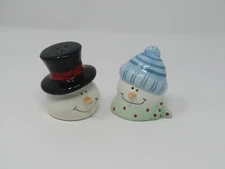 Kathryn Beich Holiday Snowman Snowwomen Salt and Pepper Shaker