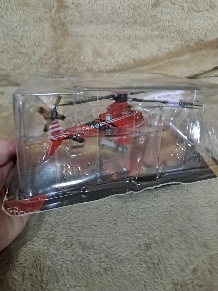 Disney Planes Fire & Rescue DELUXE BLADE RANGER w/ Working Hoist BDC00 2013  - Image 2 of 4