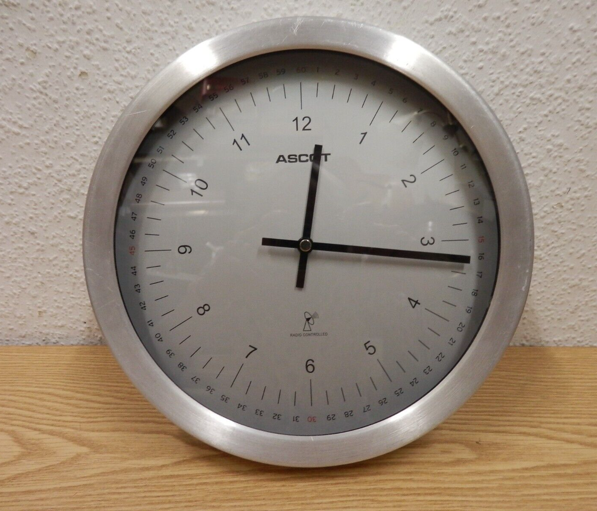 Ascot Radio Controlled Ascot Uhr Herren Wanduhr Ascot Radio