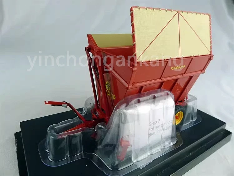 Universal Hobbies toy TAARUP Side Tipping Trailer TIPVOGN T3 1/32 Scale - Image 2 of 4