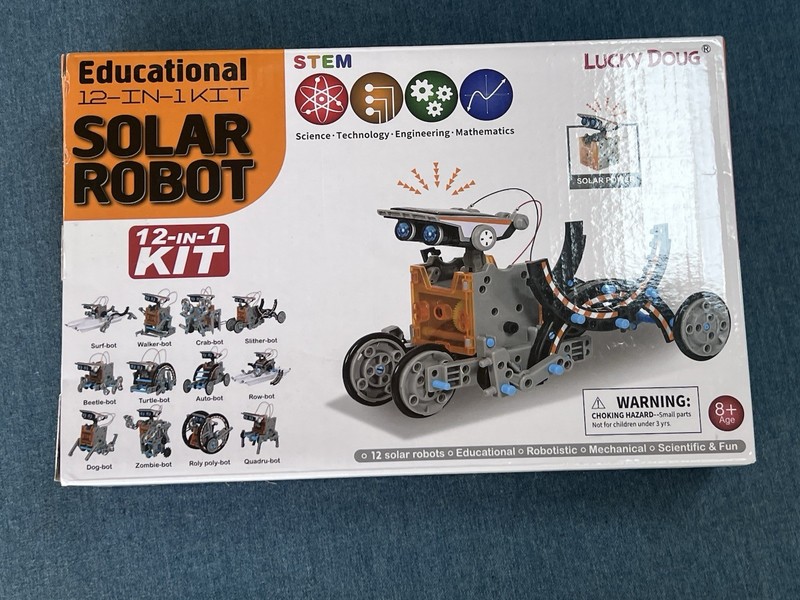 Discovery Kids Mindblown STEM 12-in-1 Solar Robot Creation 190-Piece Kit...