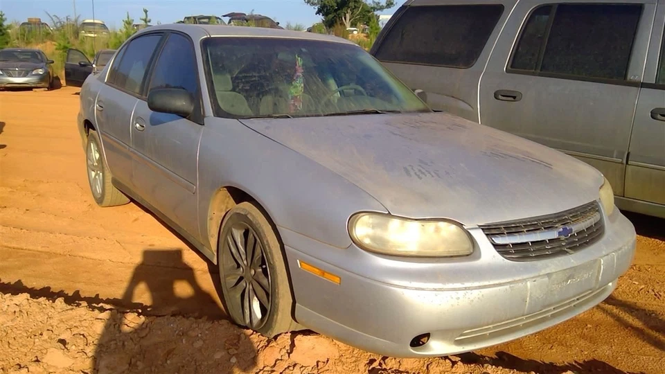 Faro conductor VIN N 4º dígito clásico compatible con 97-05 MALIBU 256630 Foto 3 de 4