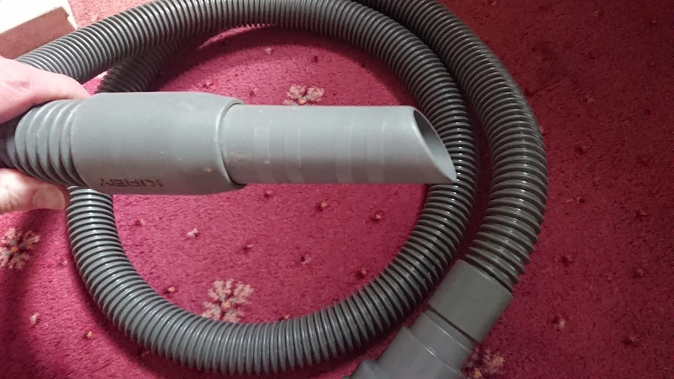 KIRBY VACUUM CLEANER SENTRIA FLEXIBLE HOSE. USED BUT DECENT. FITS G5 TO AVALIR. - Image 3 of 4