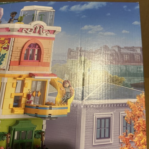 LEGO Friends: Heartlake City Community Center, Set 41748 - New! (Box Damage) - Picture 8 of 13