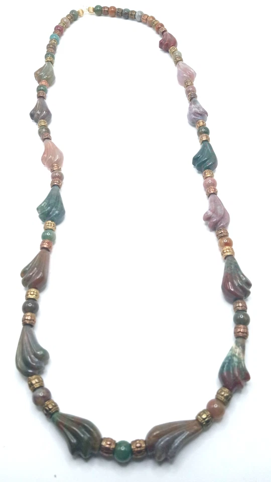 Collar de 30 pulgadas de diseño de cuentas verdes rojas lavanda piedra tallada piedra de sangre natural Foto 2 de 4