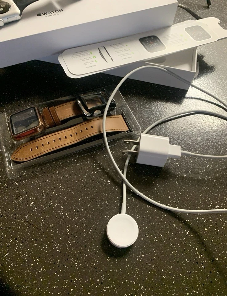 Apple Watch Series 3 - Image 3 of 3