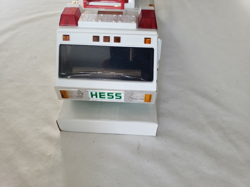 NIB VTG 1996 Hess Emergency Truck Fire Rescue Ladder Lights Sound ...