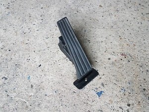 BMW 1er F20 F21 3er F30 F31 Gaspedal Fahrpedalmodul Schaltgetriebe 6853176